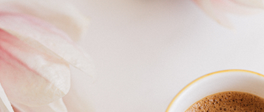 コーヒーとお花のカフェのイメージ画像